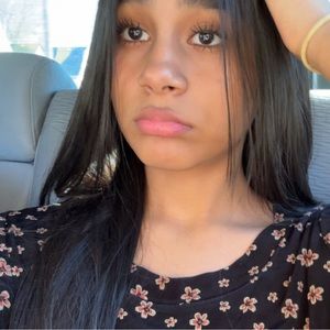 Meet your Posher, Nathaly